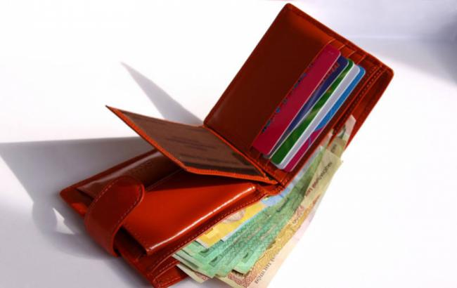 Средняя зарплата в Украине может достичь 10 тыс. гривен до конца года, - Гройсман