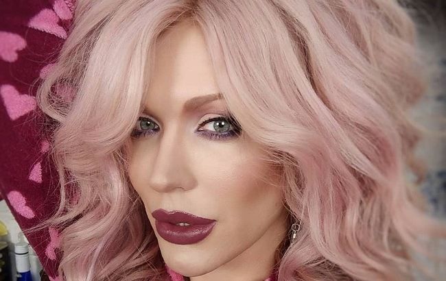 Сочная ягодка: дива Монро очаровала нежным весенним образом