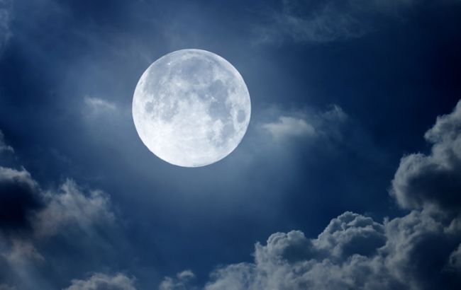 В пятницу можно будет увидеть "голубую Луну"