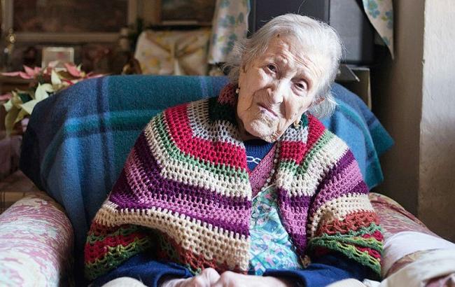 Старейшая женщина в мире празднует 117-летие с музыкой и танцами