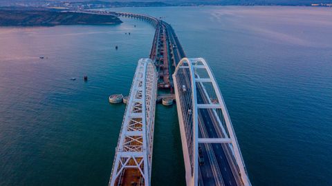 Крымский мост стал причиной ЧП в Черном море