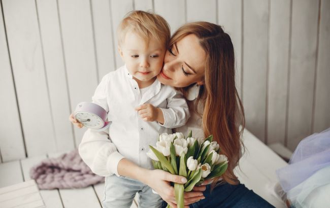 Их любовь безгранична: 4 знака Зодиака с самым сильным материнским инстинктом