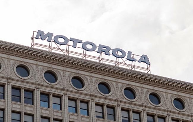 Motorola запатентувала самовідновлюване скло для смартфонів