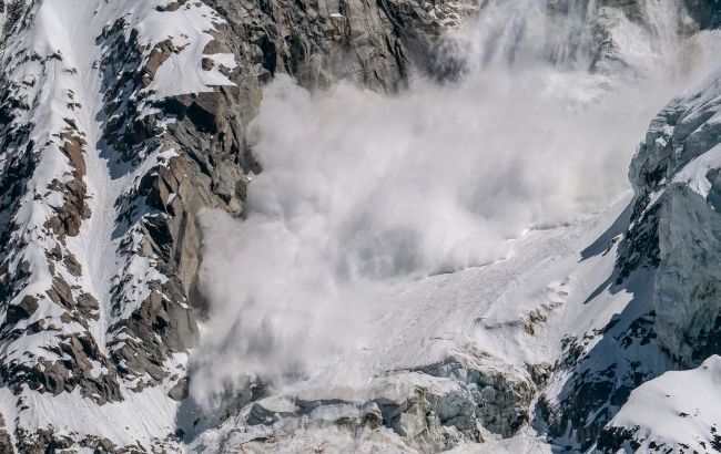 Синоптики попередили про сніголавинної небезпеки в горах Закарпаття