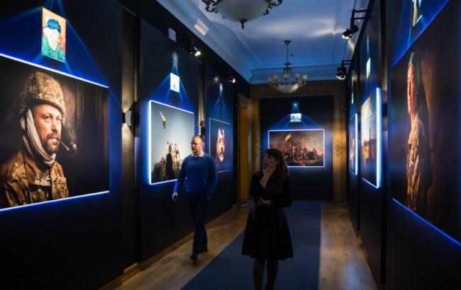 Французский фотохудожник создал арт-проект о войне на Донбассе