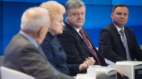 Порошенко: Україна вже отримала від МФВ 8,7 млрд доларів
