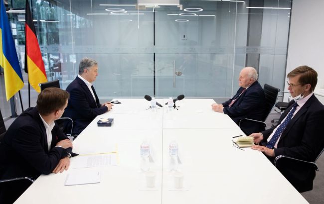 Порошенко: важливо забезпечити незворотність реформи децентралізації в України