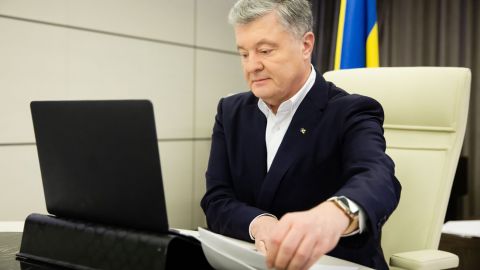 Порошенко закликав європейських партнерів посилити санкції проти Росії