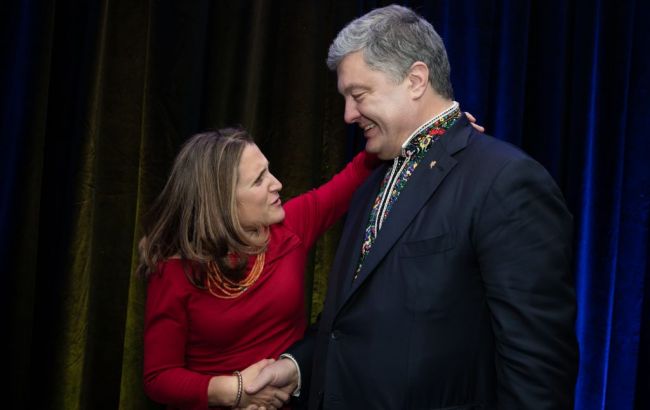 Фриланд отметила важные шаги Порошенко во время его президентства