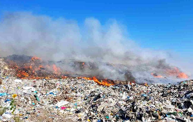 В Николаеве горит главная городская свалка