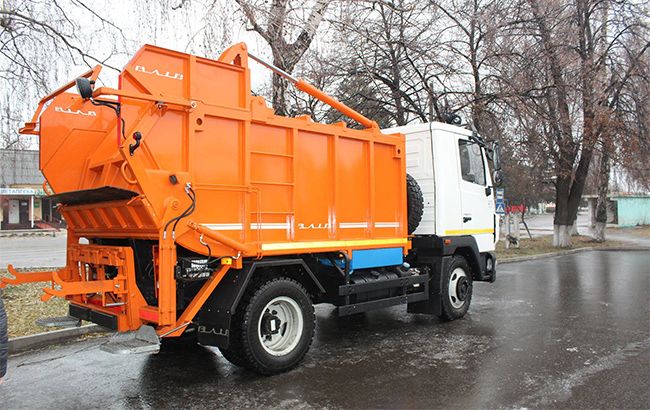 В Днепре по завышенным ценам, без тендера, закупят мусоровозы, - СМИ