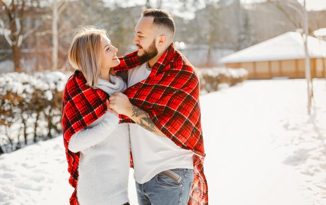 Відчують справжнє кохання: цим знакам Зодіаку найбільше пощастить з 1 по 7 грудня