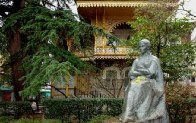 В Ялте музей Леси Украинки закрыли из-за обвалившегося потолка