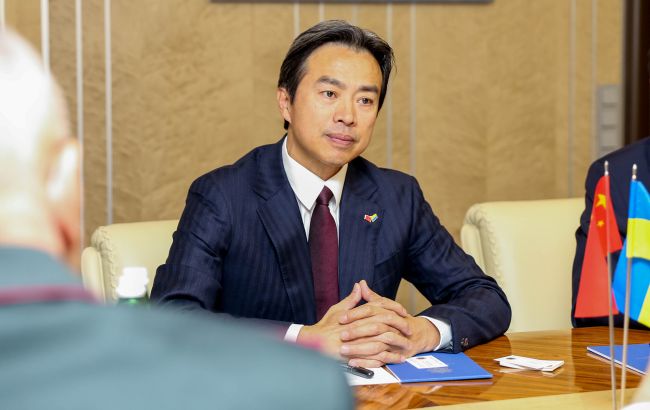 В Китае назвали предварительную причину смерти посла в Израиле