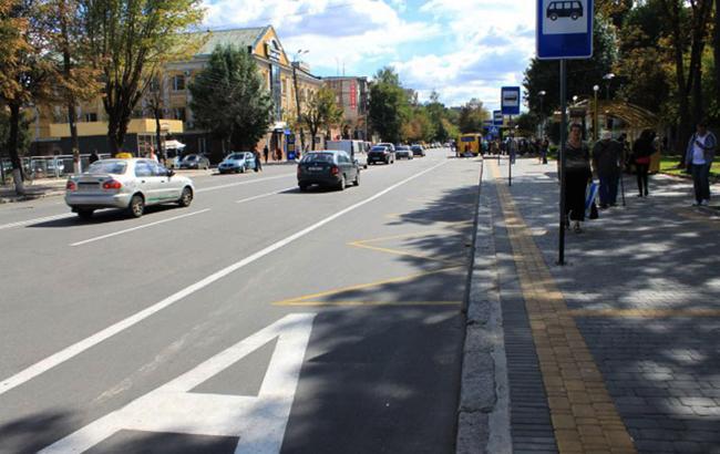 На бульваре Тараса Шевченко введут выделенную полосу для общественного транспорта