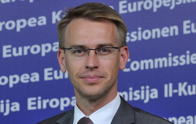 ЄС готовий ввести нові санкції проти Білорусі на тлі смерті протестувальника