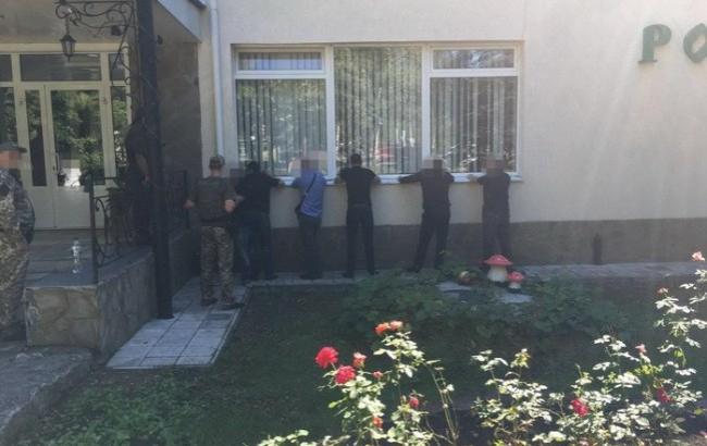 На Донбассе СБУ задержала 106 криминалитетов, приехавших на похороны "вора в законе"