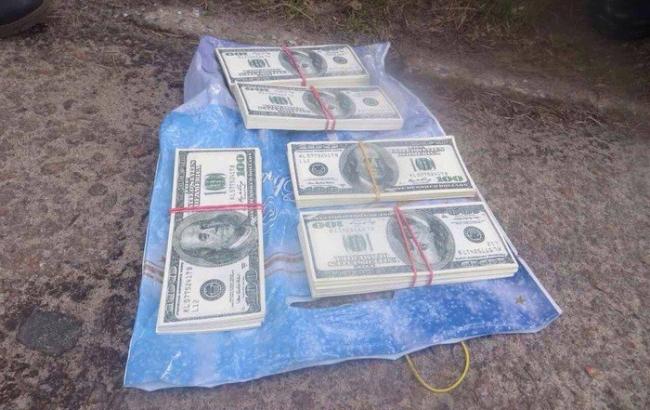 В Черкасской области пресекли сбыт фальшивой валюты с оккупированных территорий