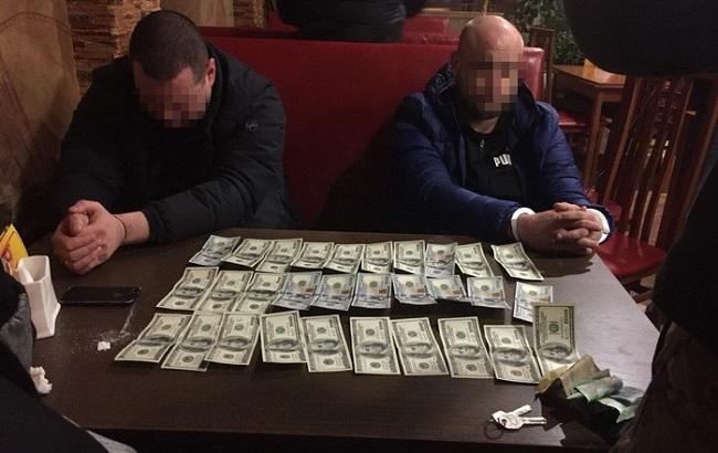 На Волыни на взятке задержали сотрудника СБУ