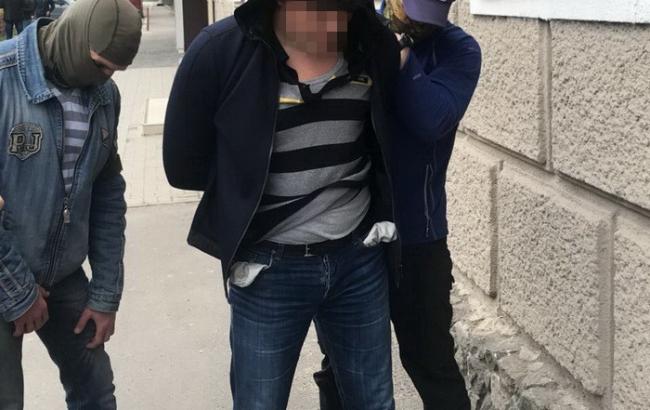 СБУ викрила на хабарі підполковника поліції в Харківській області