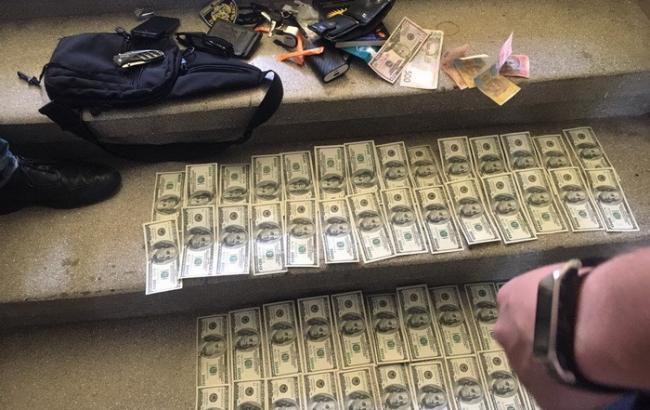 У Львові викрили на хабарі керівника райвідділу поліції