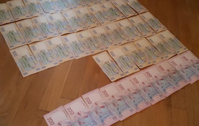 Чиновника Держслужби з питань праці затримали на хабарі