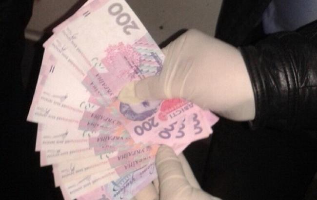 У Житомирській області засудили до 5 років ув'язнення слідчого поліції через хабар