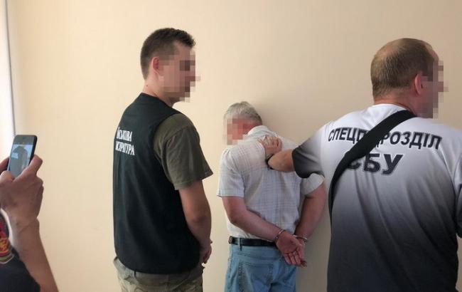 У Миколаївській області затримали на хабарі радника райдержадміністрації