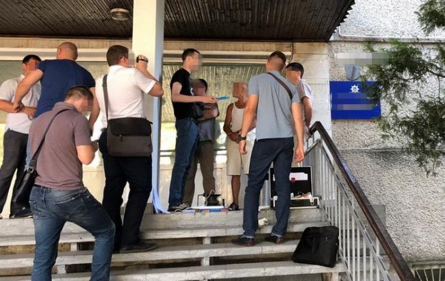 В Львові затримали на хабарі підполковника поліції