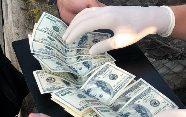 В Хмельницкой области разоблачили на взятке чиновника ГСЧС