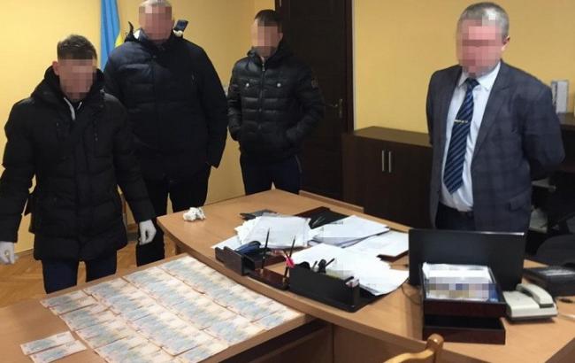 Во Львовской области задержали на взятке главу райгосадминистрации