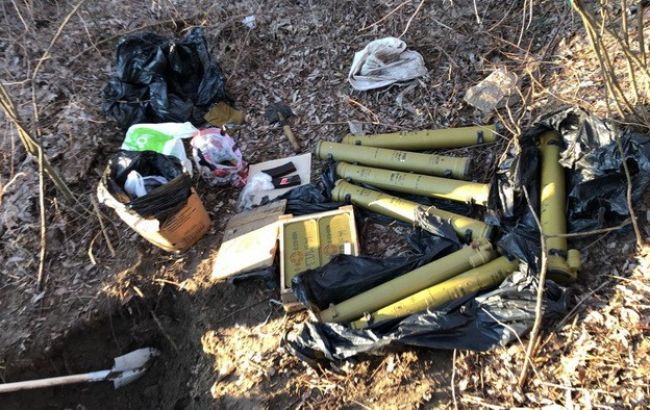 СБУ викрила міжрегіональне угруповання на незаконному зберіганні зброї