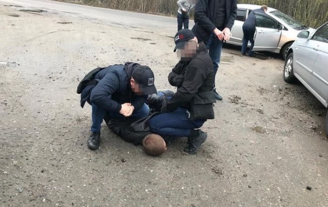 Посадовця "Київобленерго" затримали на хабарі