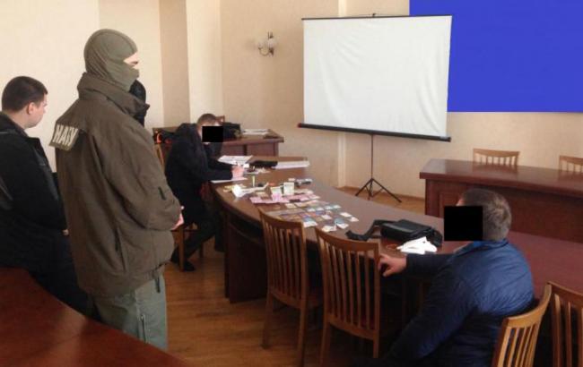 Предлагал взятку, но не дал: В НАБУ попросился прокурор из ГПУ