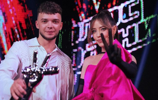 Дорофєєва приїхала в гості до переможця "Голосу країни 2021": співачці накрили пишний стіл