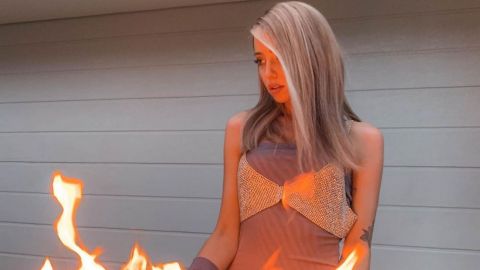 Просто икона: Надя Дорофеева в одном нижнем белье под плащом покорила фанатов красотой