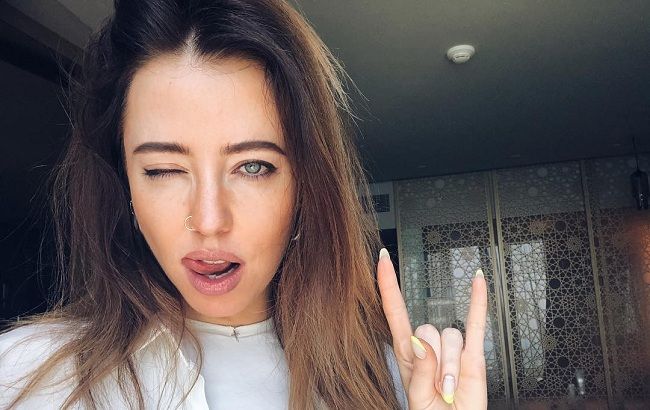 Шикарна дівчинка: Надя Дорофєєва "підірвала" мережу гарячим фото в купальнику