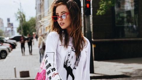 На корточках и в тапках: Надя Дорофеева поразила дерзким спортивным образом