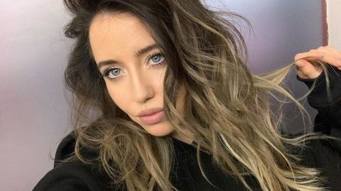 Карантин на стиле: Дорофеева в золотистом мини показала, как нужно выносить мусор