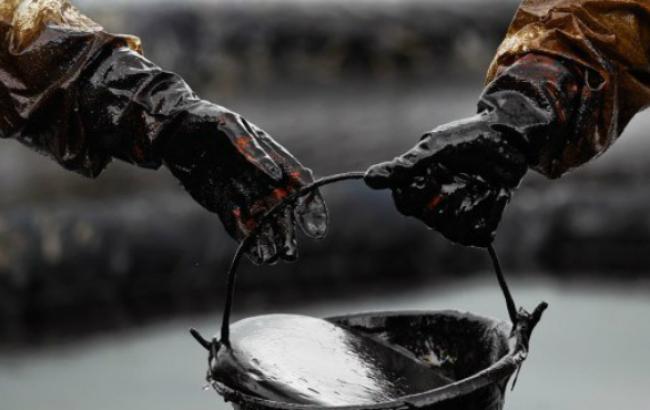 Российский Минфин допускает падение цены нефти до 20 долл. за баррель