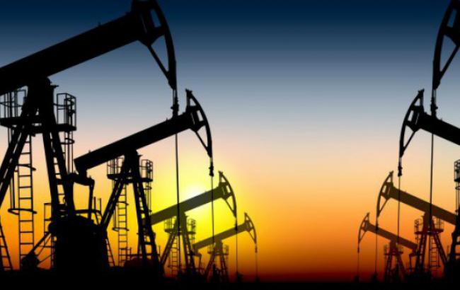 Ціни на нафту зростають на даних про запаси у США