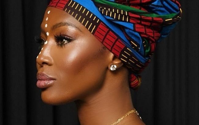 Королева: Наомі Кемпбелл блищить в розкішній вечірній сукні Maison Alaïa