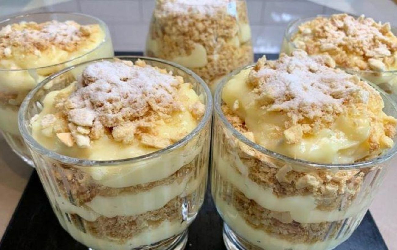 Лінивий "Наполеон" у склянці за 15 хвилин. Рецепт, який рятує