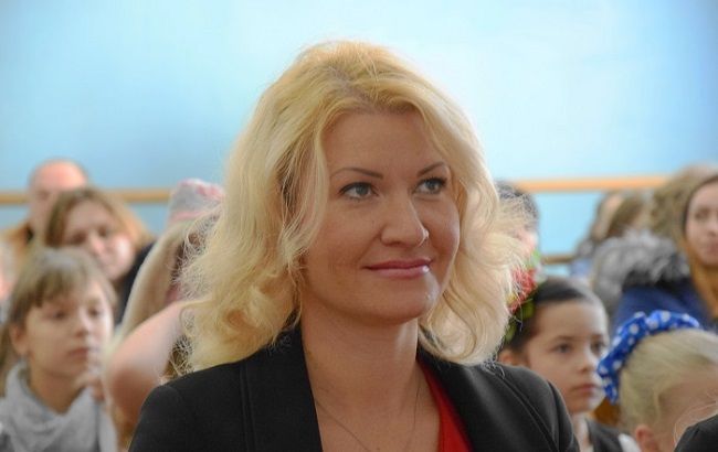 Кандидат в депутаты попала в громкий скандал: соцсеть обсуждает видео с ее участием