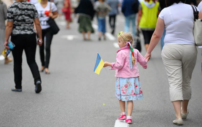 Численность населения Украины за март сократилась до 42,87 млн человек