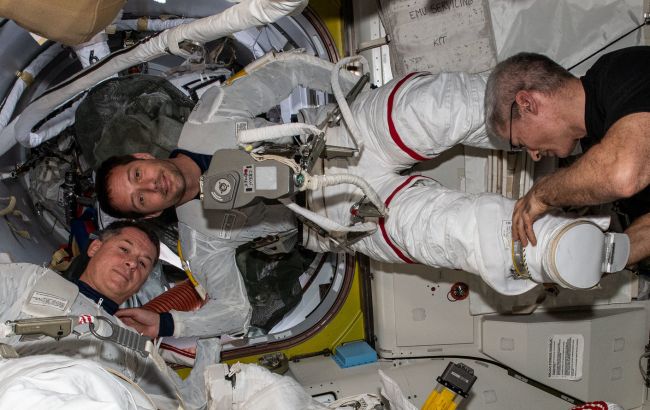 Астронавты NASA готовятся к завтрашнему выходу в космос: подробности миссии