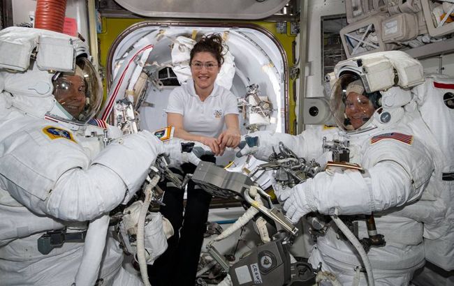 NASA скасувало перший вихід у космос виключно жіночого екіпажа