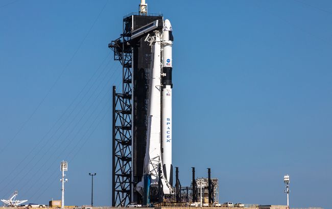 SpaceX вперше доставить космонавтів на МКС