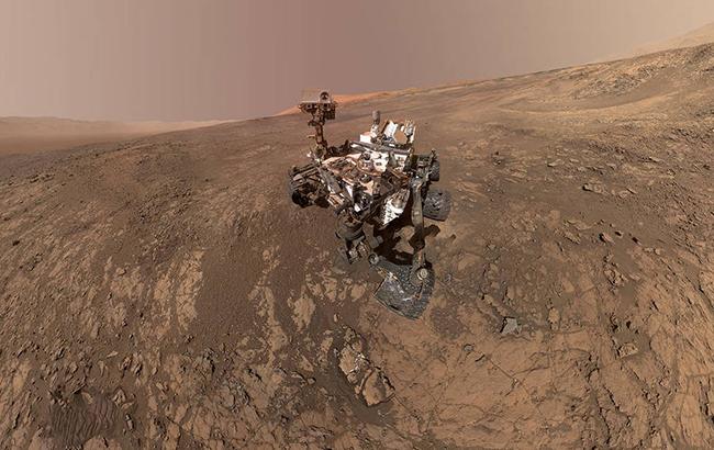 NASA показало барвисті кадри гірських вершин Марса (відео)