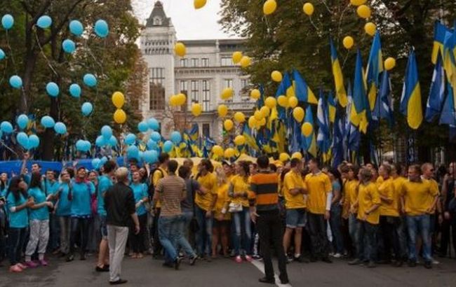 Численность населения Украины в мае сократилась на 17,2 тысяч